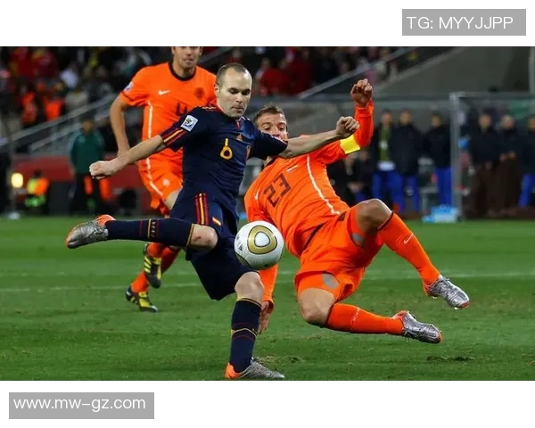 荷兰足球队现役球星介绍及其在国际赛场的表现分析